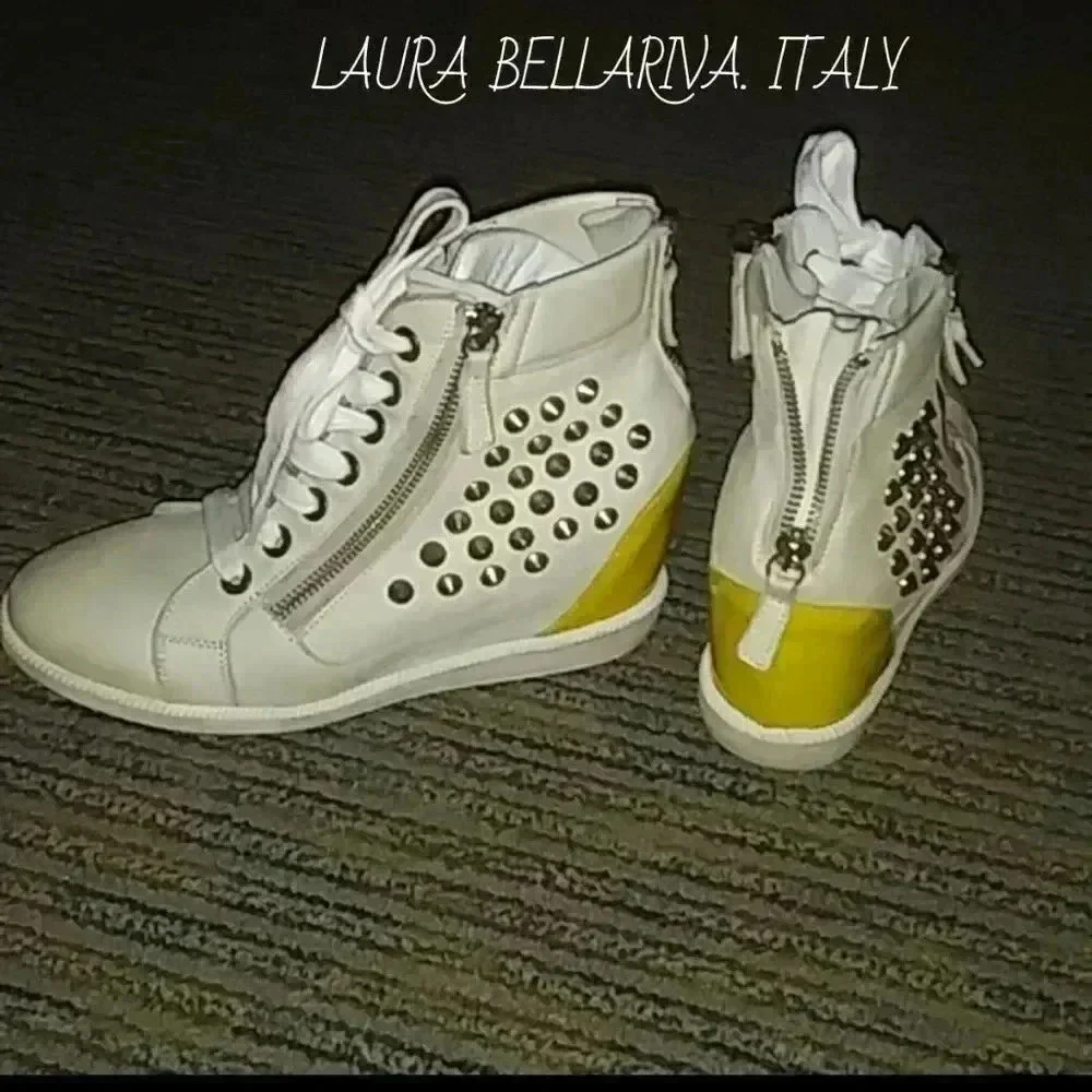 Laura Bellariva white and yellow boots with zippers Women's Size 7.5